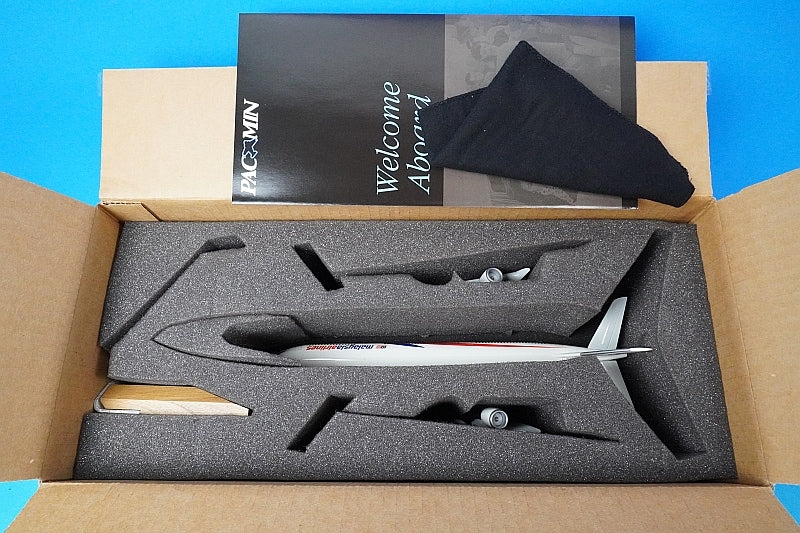 1:200 A330-300 Malaysia 9M-MTE PACMIN airplane model
