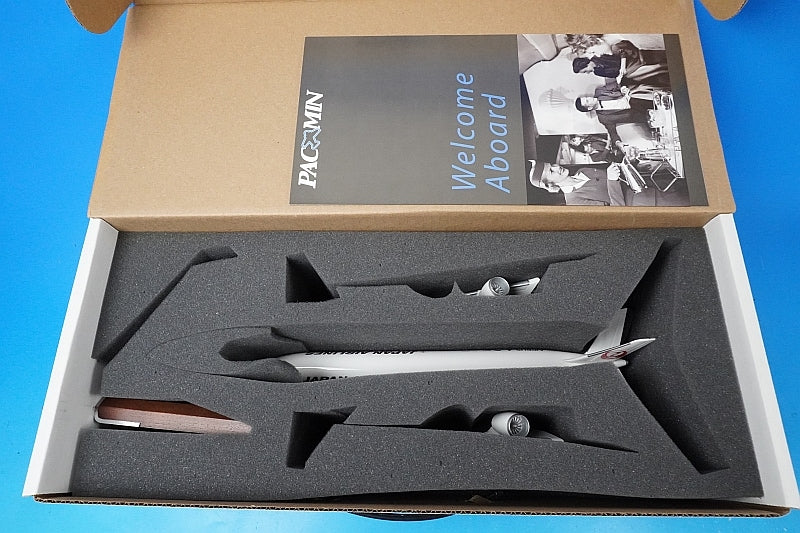 1:200 A350-900 JAL black A350 logo JA02XJ Pacmin airplane model