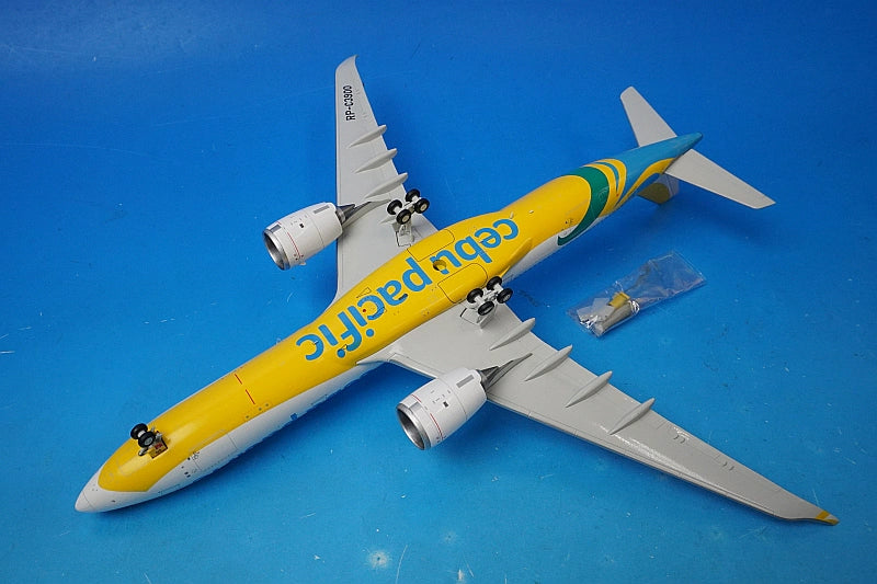 1:200 A330-900neo Cebu Pacific XX20235 JC Wings airplane model