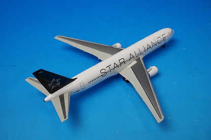 1:400 B767-300 Air Canada Star Alliance C-FMWY 55806 Dragon airplane model