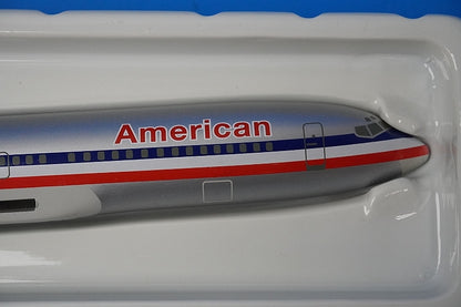 1:200 B737-800 AA American No registration number 1028 Hogan airplane model