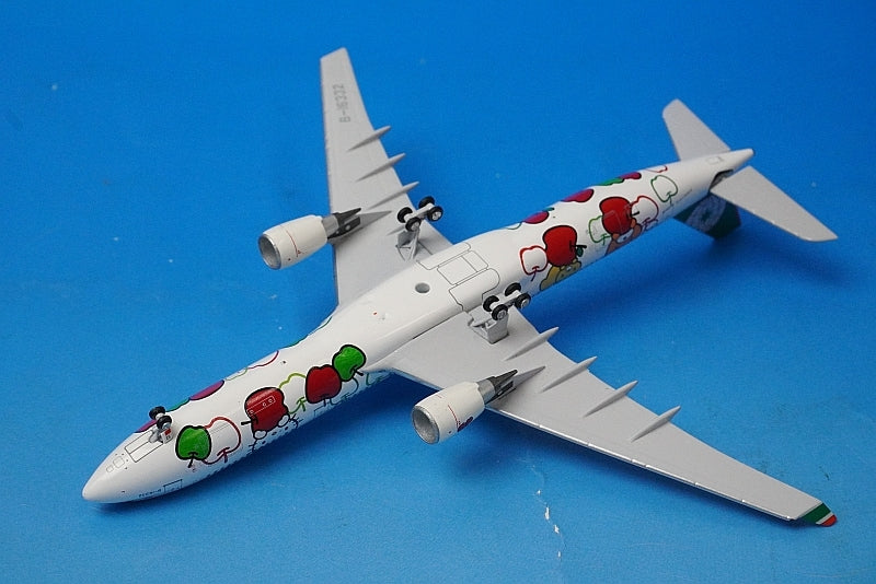 1:400 A330-300 EVA Air Hello Kitty Love Apple B-16332 ACEVA1116A Aero Classics airplane model