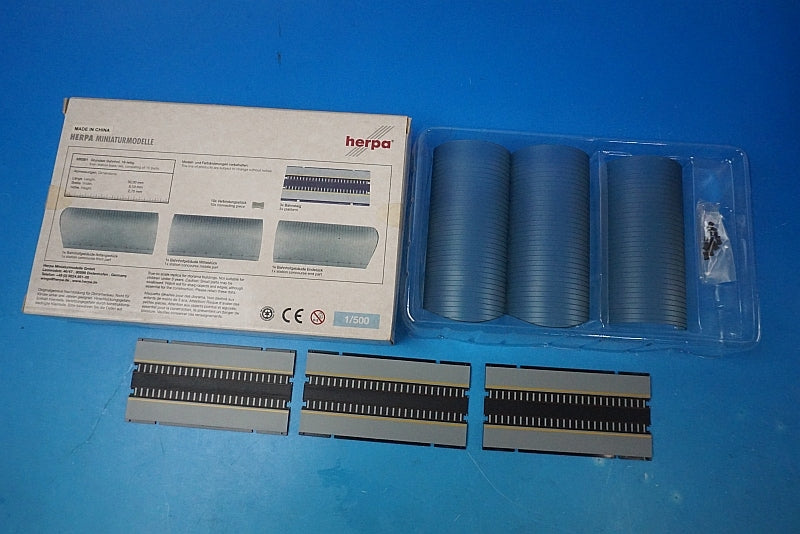 1:500 Airport Diorama Accessory Station Basic Set 520201 Herpa airplane model