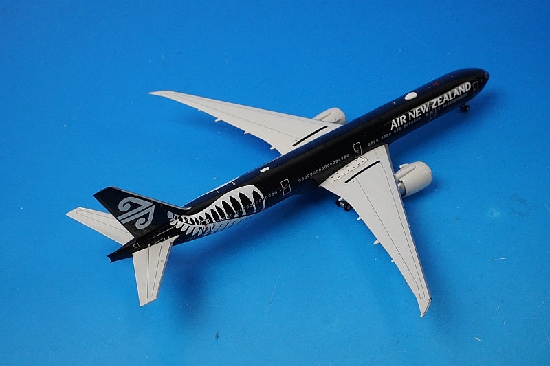 1:400 B777-300ER New Zealand All Blacks ZK-OKQ AV4115 Aviation airplane model