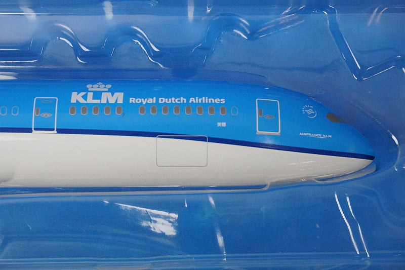 1:200 B787-9 KLM Netherlands Main Wing Flight Position PH-BHF 10833 Hogan airplane model