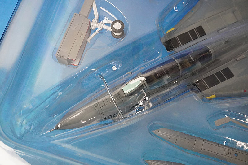 1:72 F-14D, US Navy, Fighter Squadron 31, "Tomcatters," Santa Cat, based on the aircraft carrier USS Abraham Lincoln, NK100/#164601 001633 CENTURY WINGS airplane model