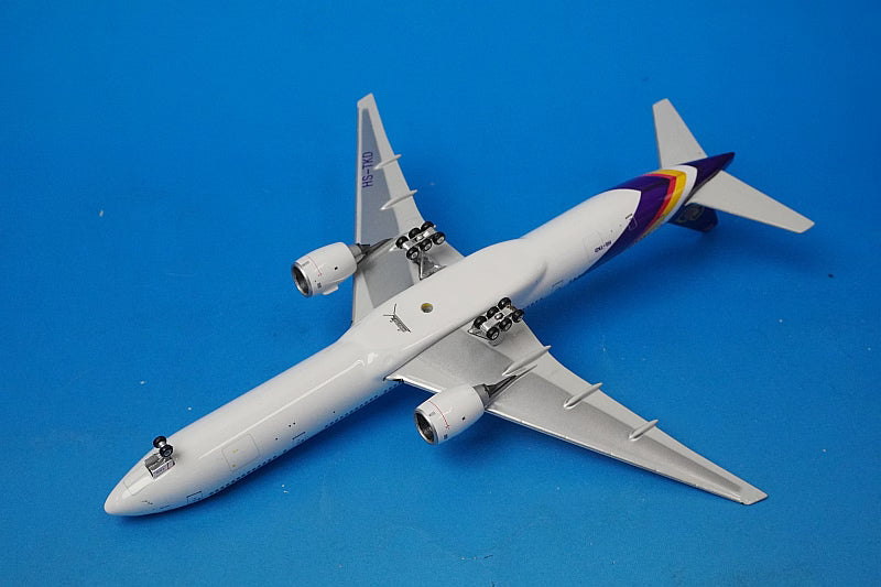 1:400 B777-300, Thailand, HS-TKD 10331 Phoenix airplane model
