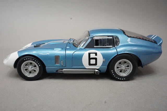 1:18 EXOTO RLG18002 Cobra Daytona Coupe Le Mans 1964 #6