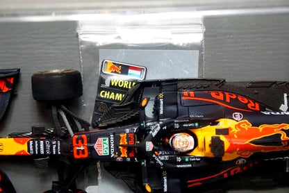 1:43 SPARK S7861 Red Bull Racing Honda RB16B Abu Dhabi GP Winner 2021 #33 M.Verstappen