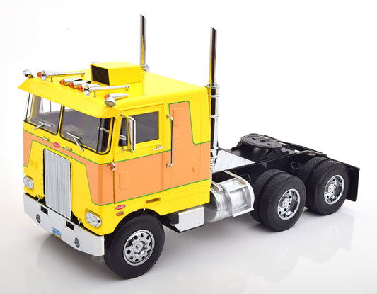 RK180152 ROAD KINGS 1:18 Peterbilt 352 Pacemaker 1977-1979 Yellow / Brown