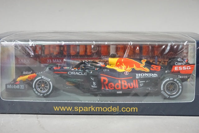 1:43 SPARK S7686 Red Bull Racing Honda RB16B Netherlands GP Winner M.Verstappen 2021 #33