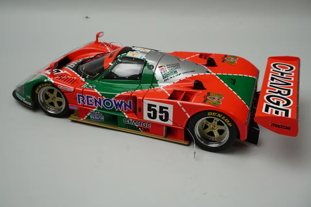1:18 AUTOart 89142 Mazda 787B Le Mans Winner 1991 #55 with Trophy