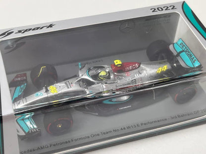 1:43 SPARK S8515 Mercedes AMG Petronas F1 W13 E Performance Bahrain GP 2022 #44 L.Hamilton