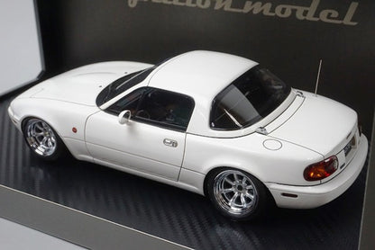 1:18 ignition model IG0663 Eunos Roadster (NA) White