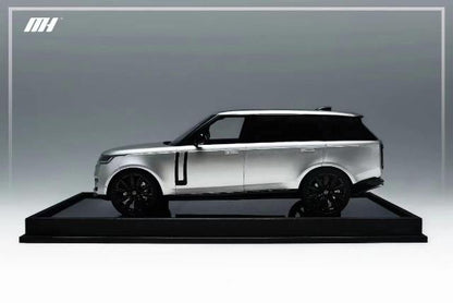 MOTORHELIX 1:18 Land Rover Range Rover Silver Limited to 149 units