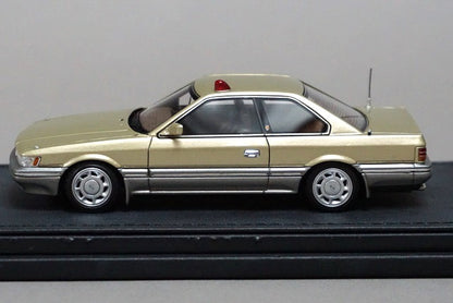 1:43 TOMYTEC x ignition model T-IG4301 "Abunai Deka" Port 303 Nissan Leopard Altima Gold