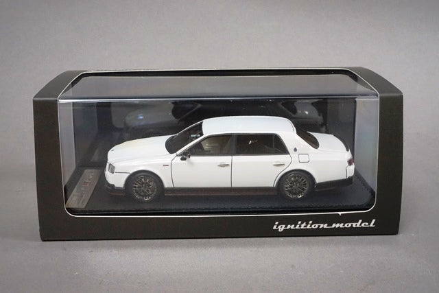 1:43 ignition model IG1733 Toyota Century UWG60 GRMN White