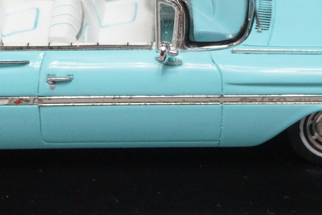 1:43 SPARK S2901 Chevrolet Impala Convertible 1959 model car