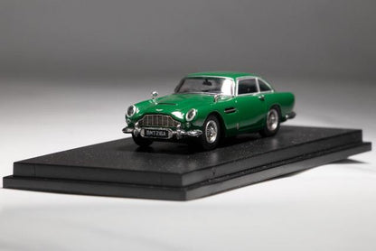 DCM 1:64 Aston Martin DB5 Green