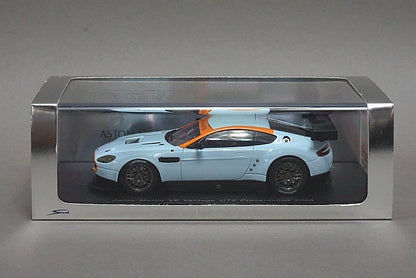 1:43 SPARK S1217 Aston Martin V8 Vantage GT2 Presentation 2008