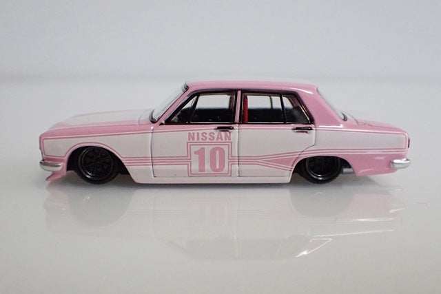 Aoshima 1/64 Grachan 15th Hakosuka 4Dr 1971 GC10BoostGear Custom color No pedestal