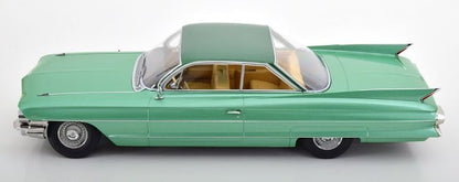 KKDC181253 KK scale 1:18 Cadillac Series 62 Coupe DeVille 1961 in Light Green Metallic/Green Metallic