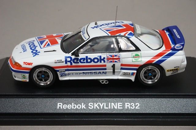 1:43 EBBRO TOMY Tomica Reebok Skyline R32 #1