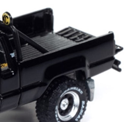 JLSP374 Johnny Lightning 1:64 Toyota 1985 SR5 Mystery Matinee Black (BTTF1 Marty)