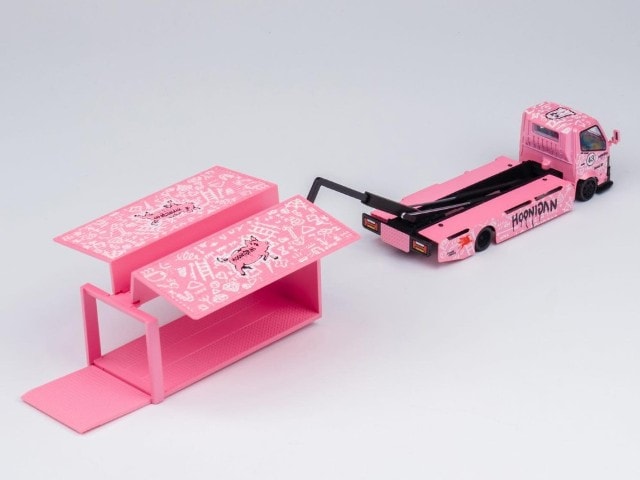 Micro Turbo PEAKO 1:64 Wing Custom Truck Custom Truck Ken Block Hoonipigasus #43 pink ABS with accessories