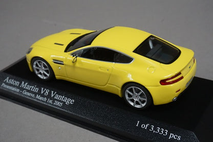 1:43 MINICHAMPS 400137421 Aston Martin V8 Vantage Presentation 2005 Yellow