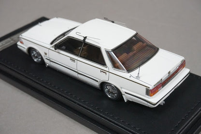 1:43 ignition model IG1304 NISSAN CEDRIC 4 door Hardtop Brougham VIP White