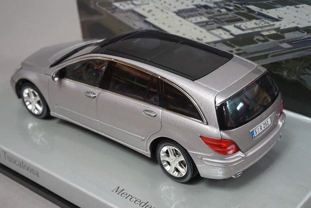 1:43 MINICHAMPS B66962243 Mercedes-Benz R Class 2005