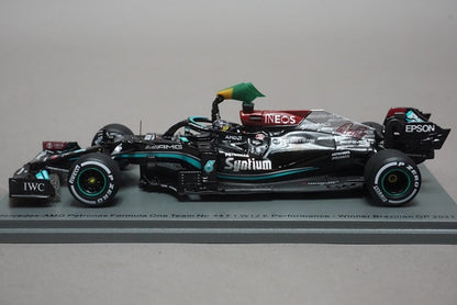 1:43 SPARK S7710 Mercedes AMG PETRONAS F1 Team W12 Brazilian GP Winner 2021 #44