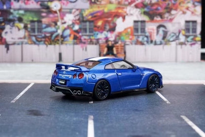 M63501 MOTORHELIX 1:64 Nissan GT-R R35 50th Anniversary Wangan Blue