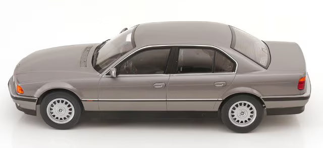 KKDC180367 KK scale 1:18 BMW 740i E38 1st Series 1994 Grey Metallic