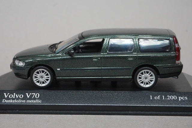 1:43 MINICHAMPS 430171212 VOLVO V70 2000 Olive Metallic