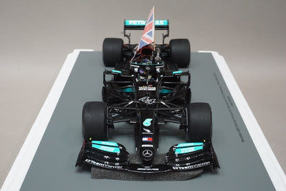 1:18 SPARK 18S599 Mercedes AMG F1 W12 E Performance British GP Winner 2021 #44