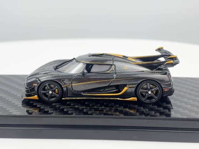 [ Pre-order ] FrontiArt 1:64 Koenigsegg Agera RS - Phoenix Carbon Color