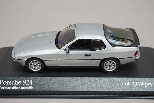 1:43 MINICHAMPS 400062121 Porsche 924 1984 Silver