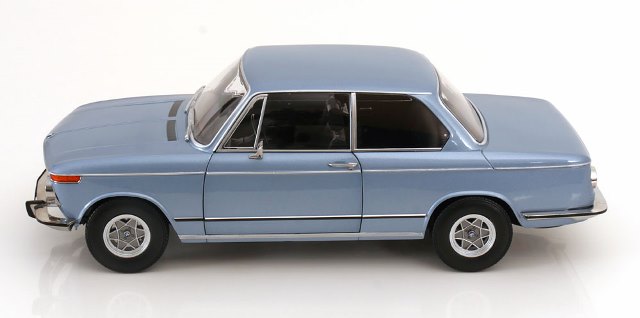 KKDC120082 KK scale 1:12 BMW 2002 1 Series 1971 Light Blue Metallic