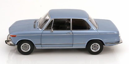 KKDC120082 KK scale 1:12 BMW 2002 1 Series 1971 Light Blue Metallic