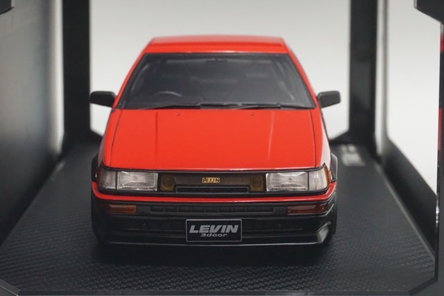 1:18 ignition model IG0545 Toyota Corolla Levin (AE86) 3door GT Apex Red/Black