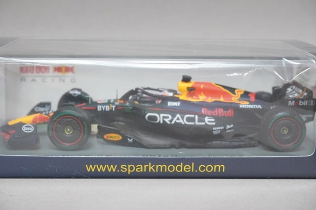 1:43 SPARK S8923 Oracle Red Bull Racing RB19 M.Verstappen Dutch GP 2023 Winner with pit board #1