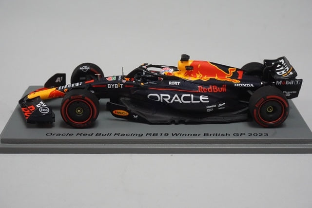 1:43 SPARK S8592 Oracle Red Bull Racing RB19 British GP Winner 2023 #1 Max Verstappen