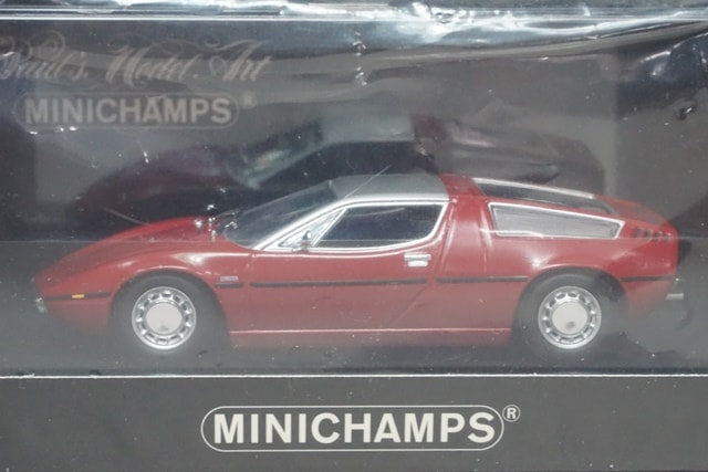 1:43 MINICHAMPS 400123404 Maserati Bora 1972 Red