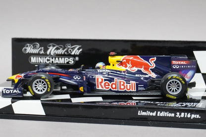 1:43 MINICHAMPS 410110071 Renault Red Bull Racing S.Vettel Show Car 2011