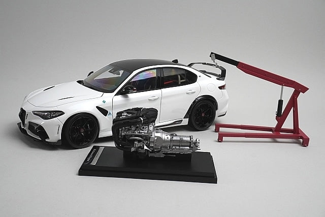 M89006 MOTORHELIX 1:18 Alfa Romeo Giulia GTAm Trophy White model car