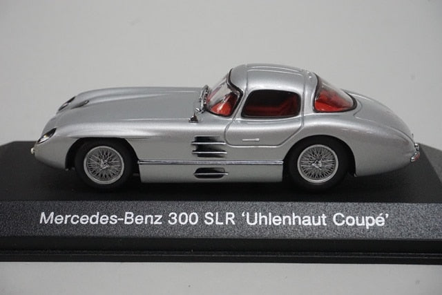 1:43 MINICHAMPS B66040254 Mercedes-Benz Custom 300 SLR UHLENHAUT COUPE Silver