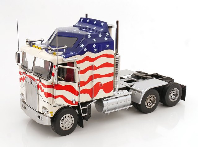 RK180146 ROAD KINGS 1:18 Kenworth K100 Aerodyne 1976 Stars & Stripes