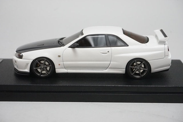 1:43 HPI 8358 Nissan Skyline GT-R V-spec II N1 (R34) White model car